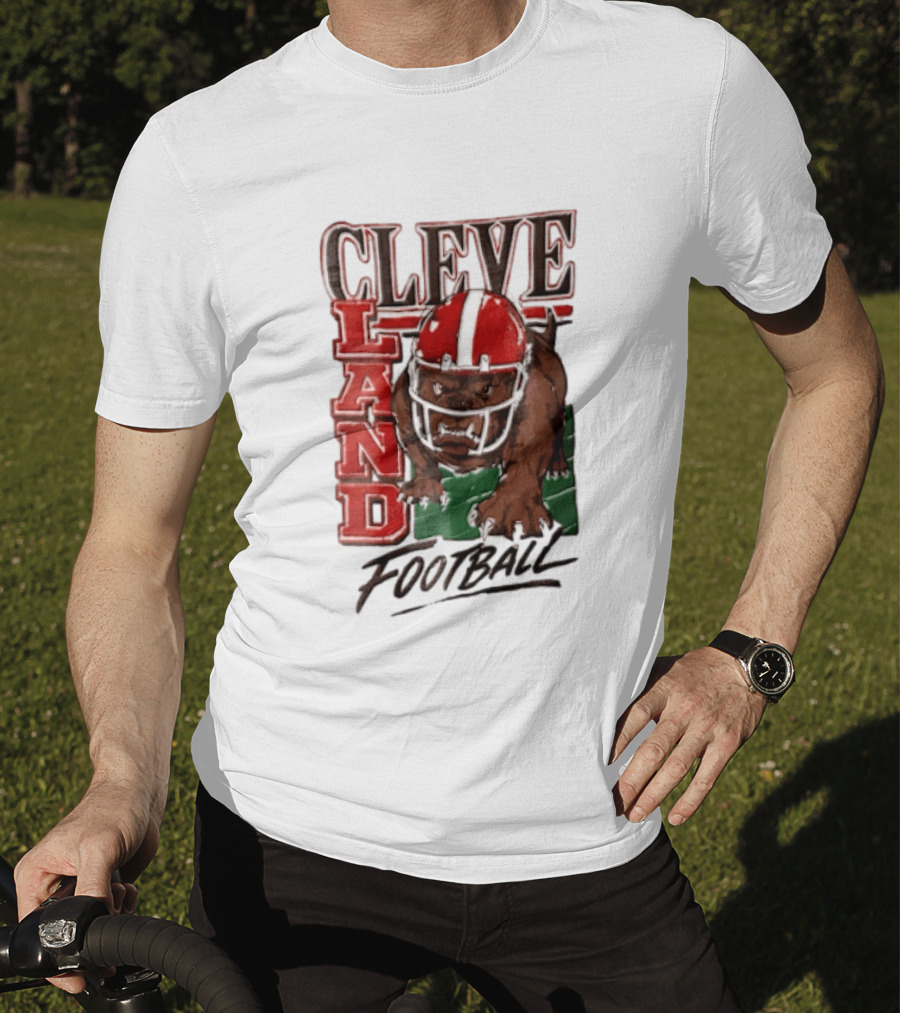 Cleveland Browns Bulldog Football Helmet Mascot Running T-Shirt