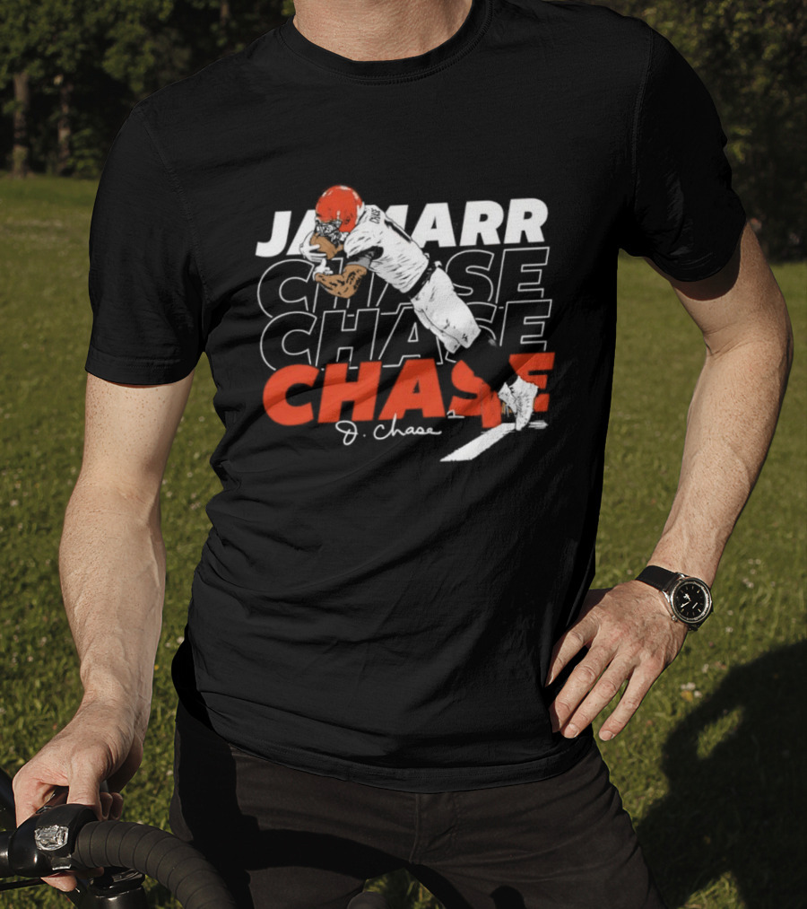 Ja'Marr Chase Cincinnati Bengals Toe Tap Catch Football J. Chase T-Shirt