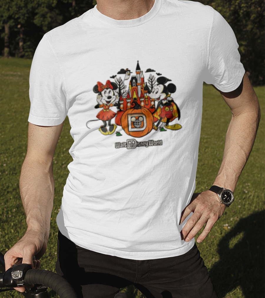 Walt Disney World Halloween Minnie Mouse Mickey Castle Pumpkin T-Shirt