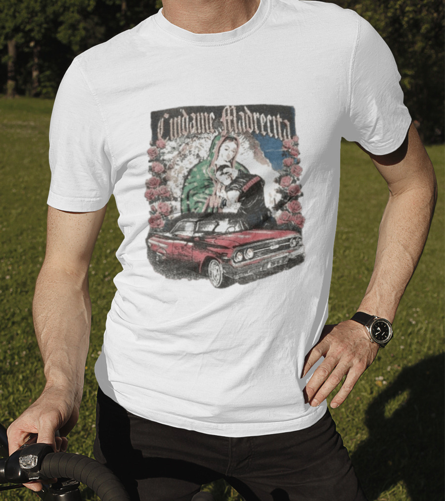 Cuidame Madrecita Red Classic Car With Roses And Religious T-Shirt