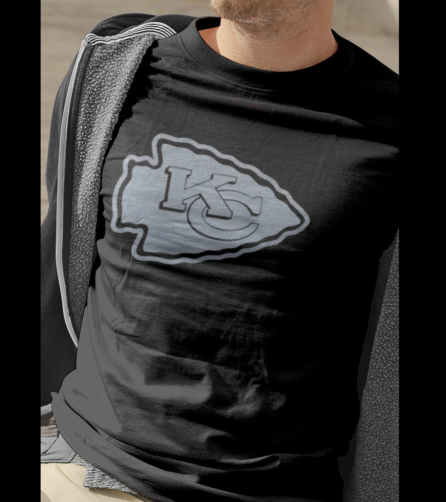Kansas City Chiefs KC Arrowhead Blackout Vintage '72 Football T-Shirt