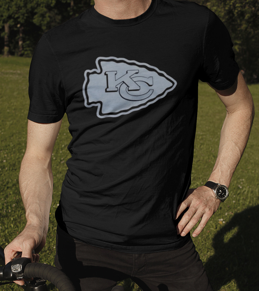 Kansas City Chiefs KC Arrowhead Blackout Vintage '72 Football T-Shirt