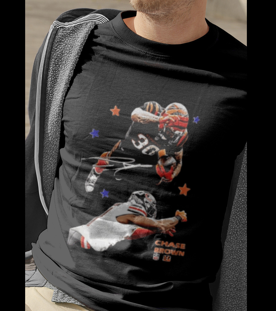 Cincinnati Bengals Chase Brown 30 Running Football Player With Stars T-Shirt
