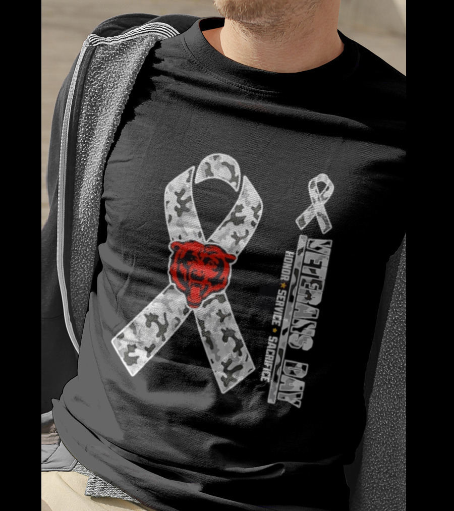 Chicago Bears Veterans Day 2026 Honor Service Sacrifice Camo Ribbon T-Shirt