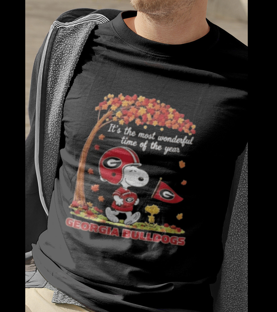 Georgia Bulldogs Snoopy It's The Most Wonderful Time Of The Year Autumn Peanuts Football Fans T-Shirt