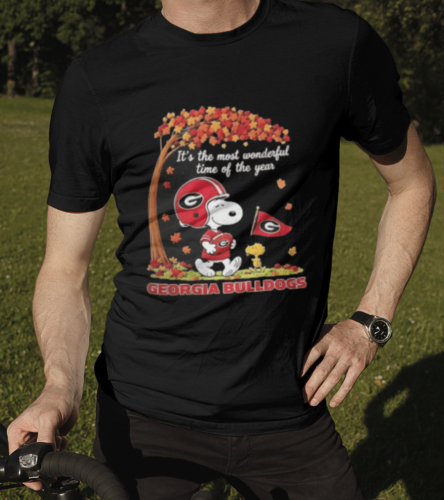 Georgia Bulldogs Snoopy It's The Most Wonderful Time Of The Year Autumn Peanuts Football Fans T-Shirt