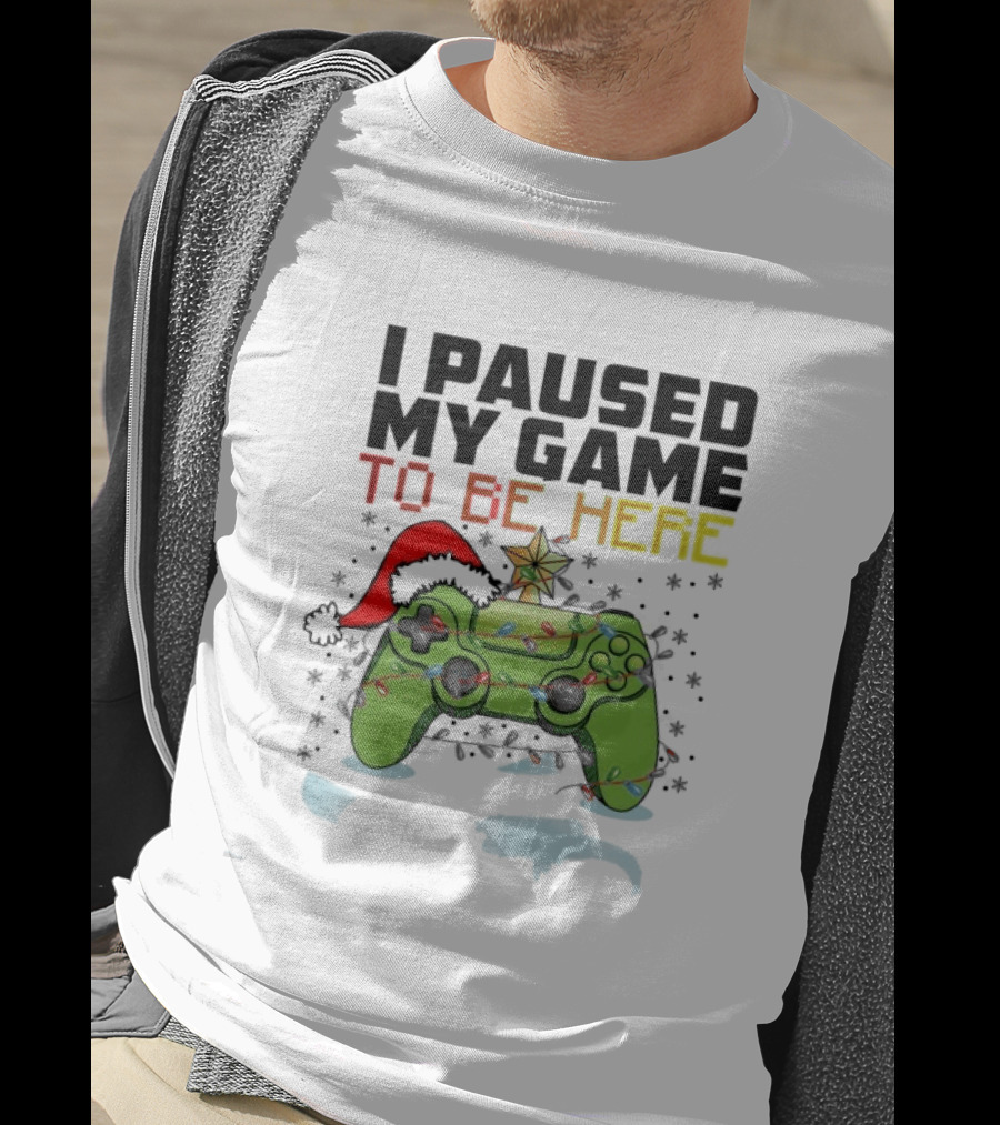 I Paused My Game To Be Here Christmas Gamer Controller Holiday Lights Santa Hat T-Shirt