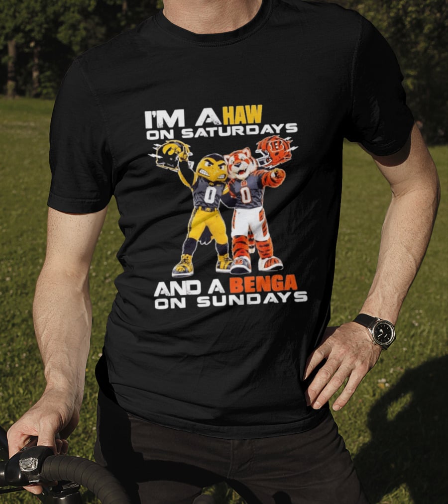 I'm A Hawkeye On Saturdays And A Bengal On Sundays Football Mascots Helmets T-Shirt