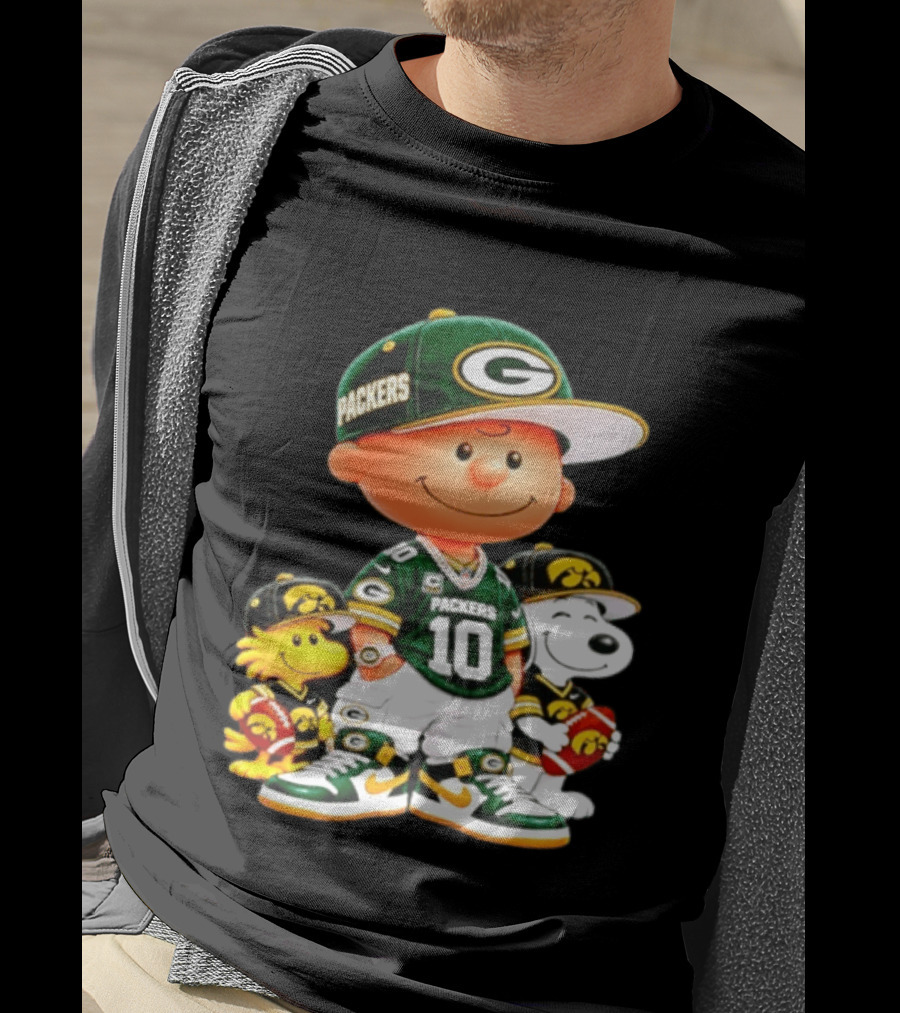 Charlie Brown Snoopy Woodstock Green Bay Packers 10 Jersey Football Fan T-Shirt
