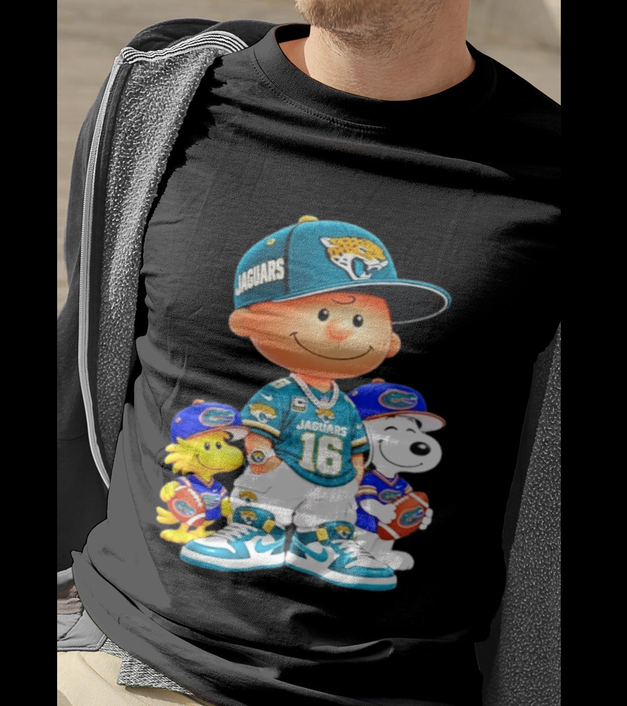 Charlie Brown With Snoopy And Woodstock Jacksonville Jaguars 16 Jersey Peanuts Football Fan Gear T-Shirt