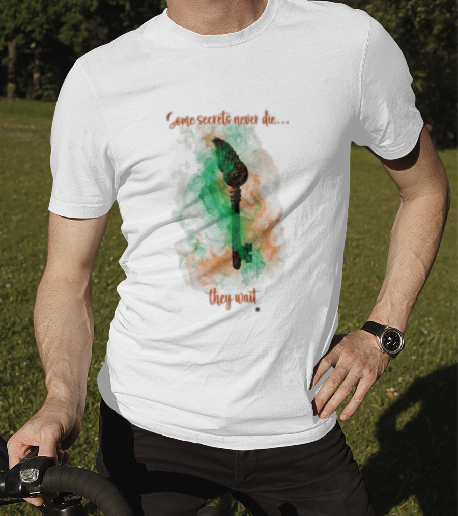 Detroit Red Wings The Witch Freida McFadden Some Secrets Never Die They Wait Mystical Key T-Shirt