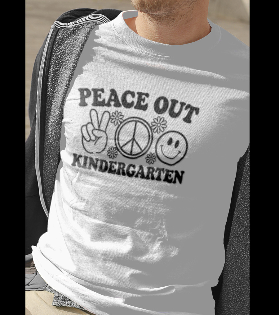 Peace Out Kindergarten Flower Peace Sign Smiley Face T-Shirt