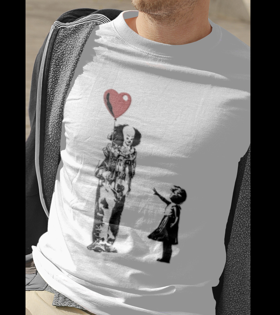 Pennywise Clown And Child With Red Heart Balloon T-Shirt