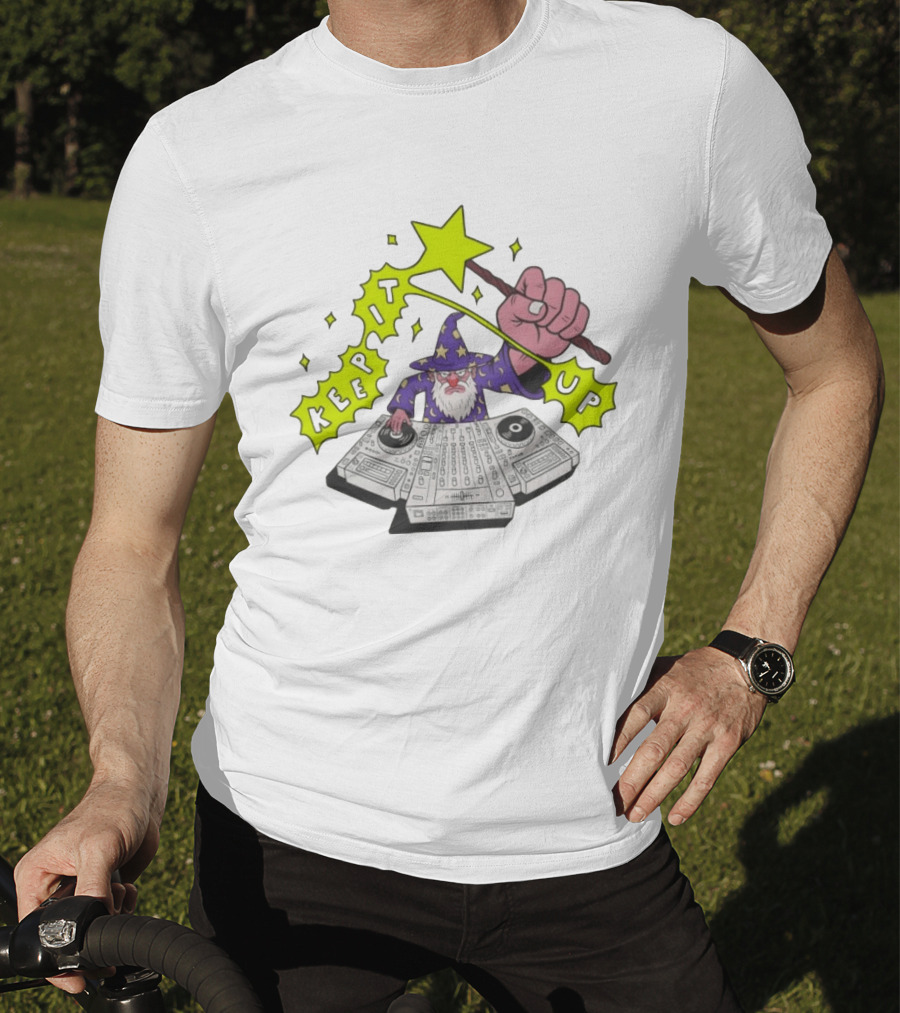 Wizard DJ Keep It Up Music Producer DJing Magic Spell Turntable Controller T-Shirt