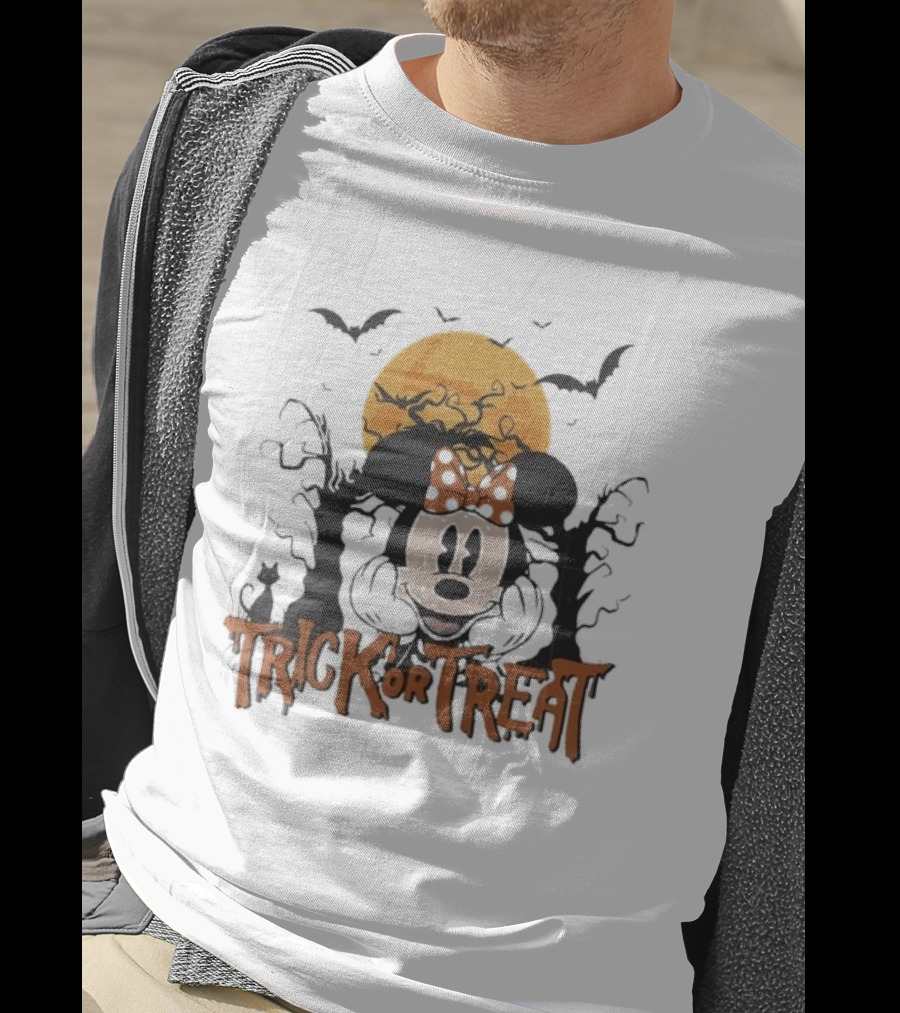 Minnie Mouse Halloween Trick Or Treat Bats And Orange Moon T-Shirt
