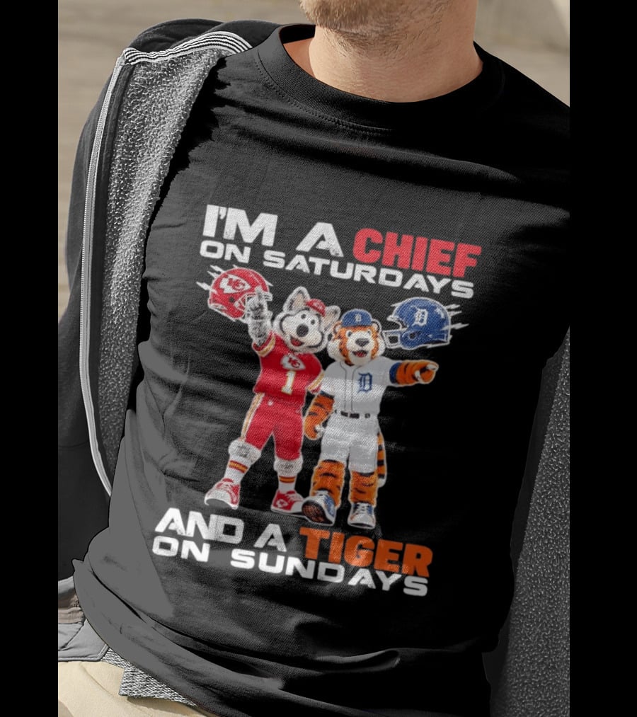I'm A Chief On Saturdays And A Tiger On Sundays Sports Mascot Helmets T-Shirt