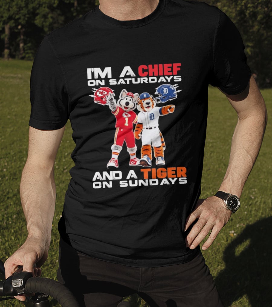 I'm A Chief On Saturdays And A Tiger On Sundays Sports Mascot Helmets T-Shirt