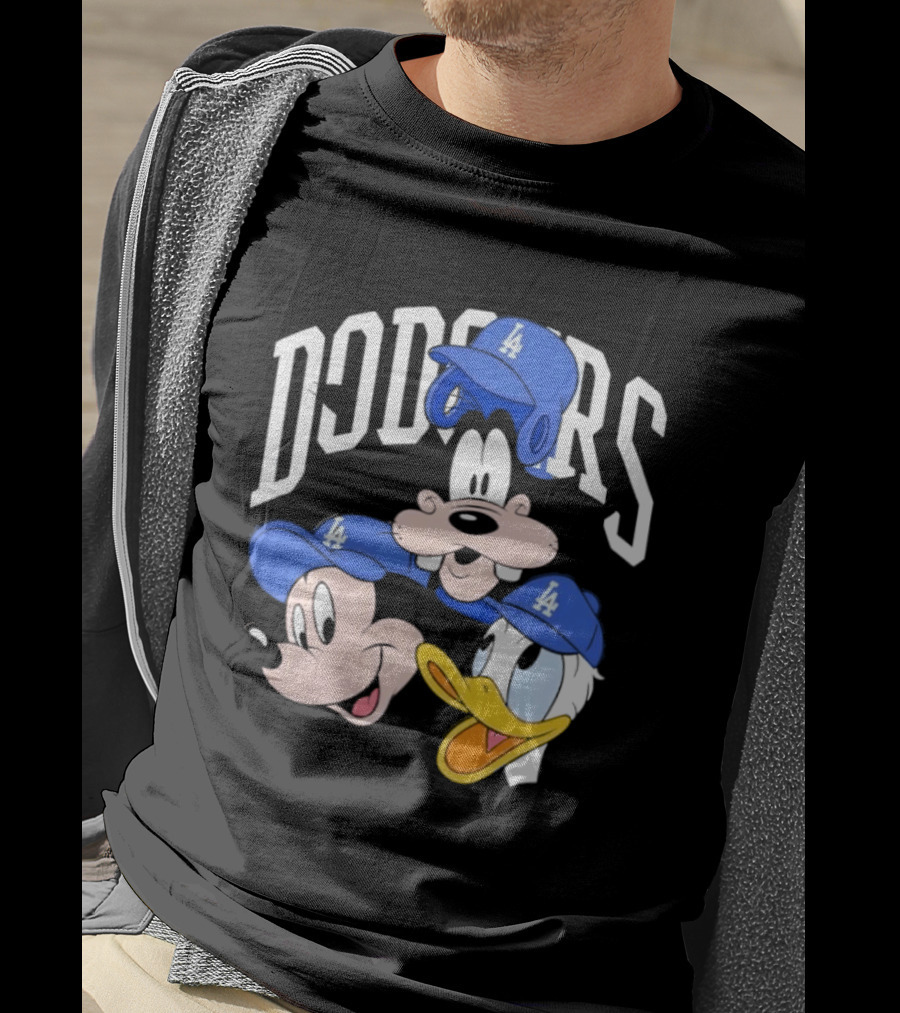 Mickey Mouse Goofy Donald Duck Dodgers Baseball LA Hats T-Shirt