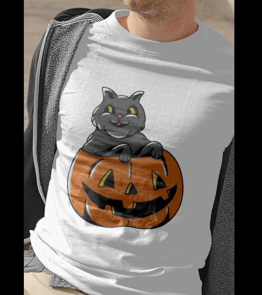 Black Cat In Jack O' Lantern Halloween Pumpkin T-Shirt