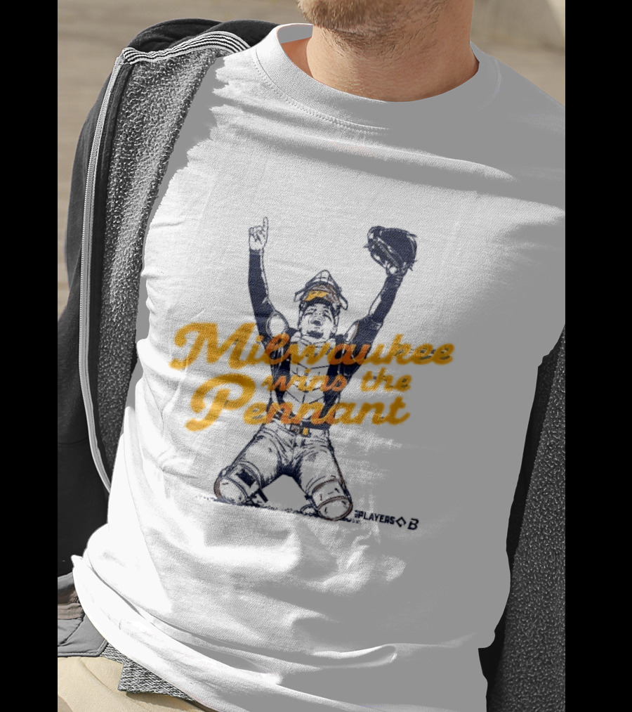 Milwaukee Wins The Pennant Catcher Celebration T-Shirt