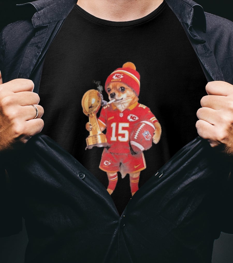 Kansas City Chiefs Chihuahua Trophy Smoking NFL Patrick Mahomes 15 T-Shirt