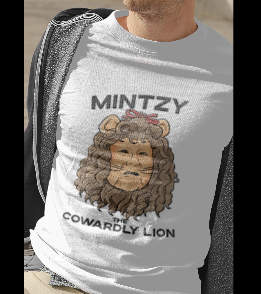 Mintzy The Cowardly Lion Wizard Of Oz T-Shirt