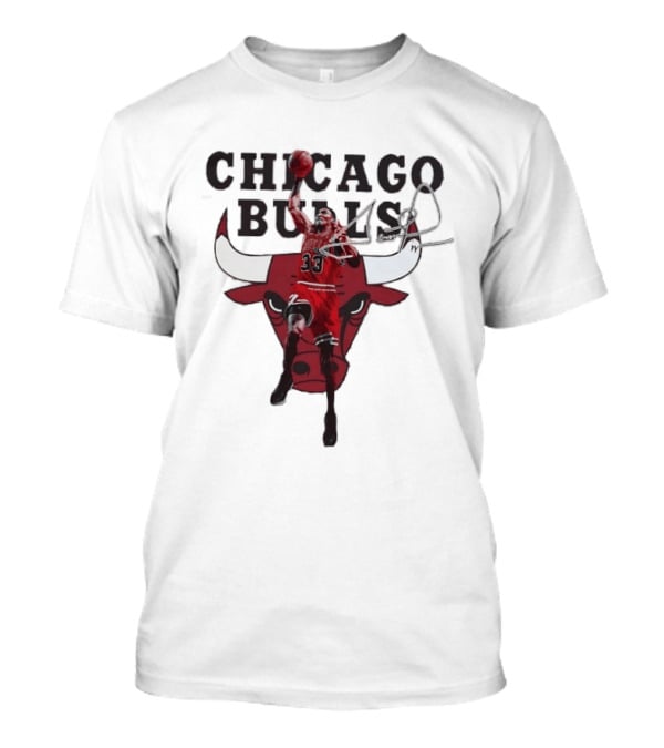 Scottie Pippen 33 Chicago Bulls Jumping Dunk Iconic Bulls T-Shirt