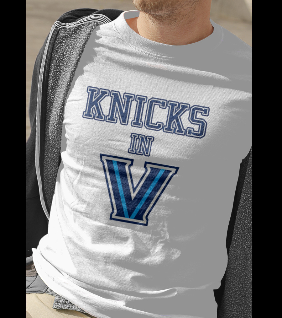 Knicks In V Villanova Wildcats Basketball Team Fan T-Shirt