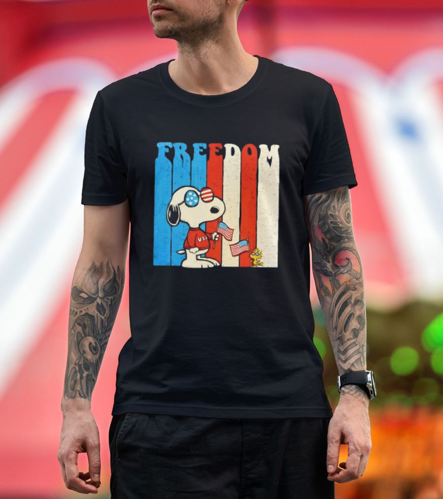 Freedom Snoopy Woodstock Peanuts USA 250th Anniversary Patriotic Celebration T-Shirt