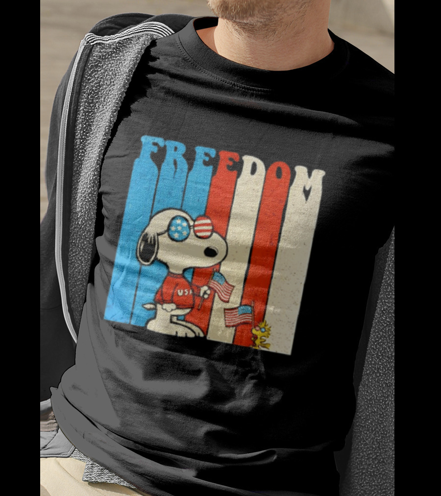Freedom Snoopy Woodstock Peanuts USA 250th Anniversary Patriotic Celebration T-Shirt
