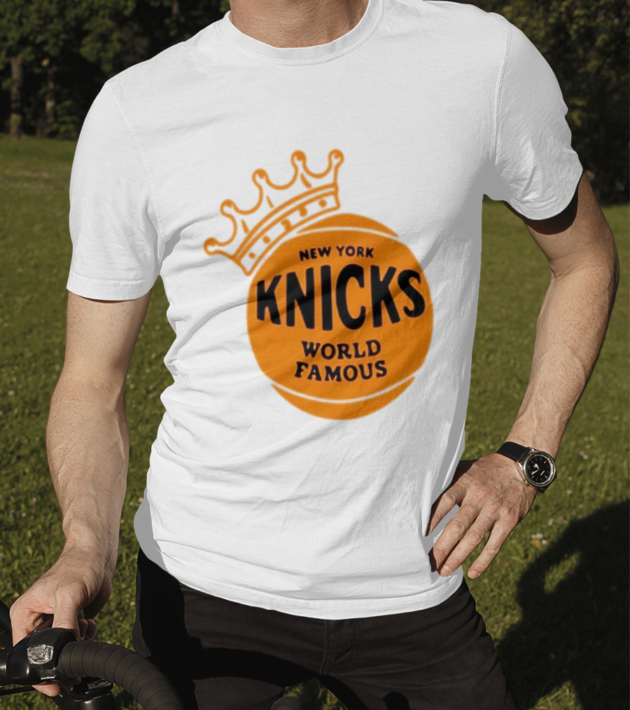 New York Knicks NBA Basketball World Famous Crown T-Shirt