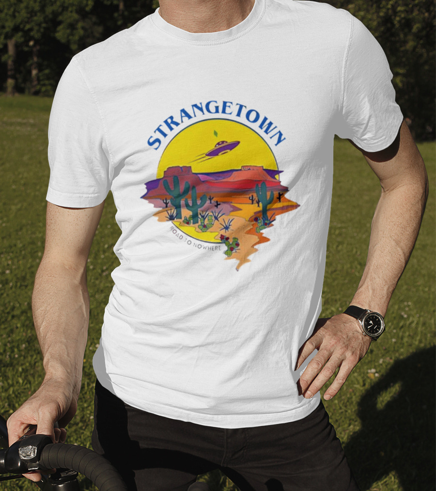 Strangetown Road To Nowhere The Sims Alien UFO Desert Saguaro Cactus T-Shirt