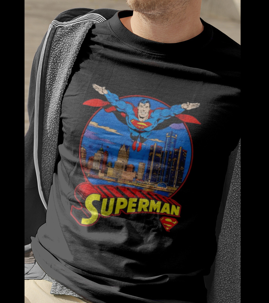 Superman Flying Over Detroit Skyline Vintage Comic T-Shirt