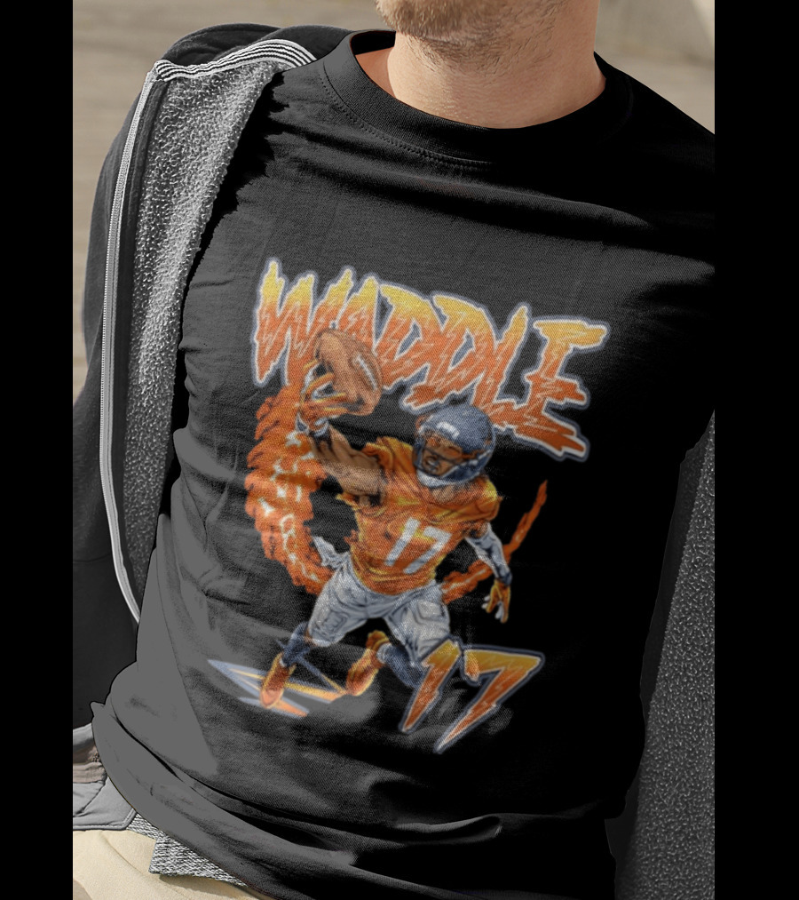 Waddle Number 17 Miami Football Player T-Shirt