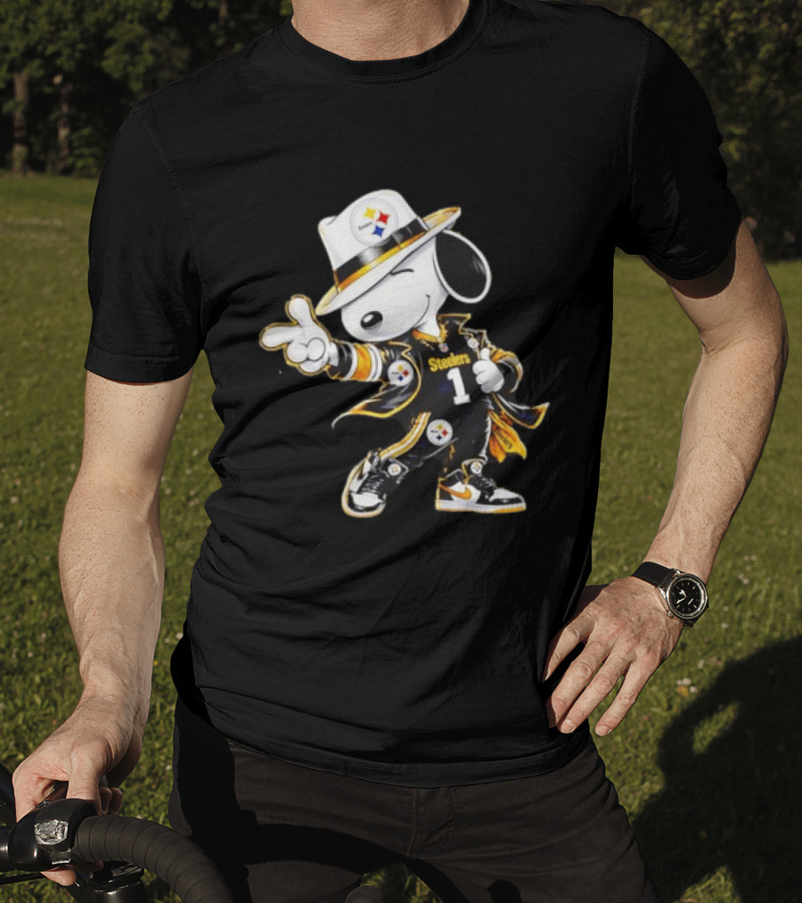 Snoopy Steelers 1 Pittsburgh Steelers Football Peanuts T-Shirt