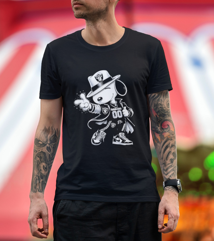 Snoopy X Las Vegas Raiders 00 Football Character With Team Symbol In White T-Shirt