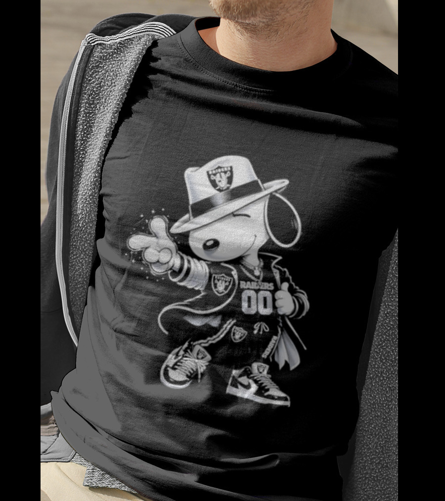 Snoopy X Las Vegas Raiders 00 Football Character With Team Symbol In White T-Shirt