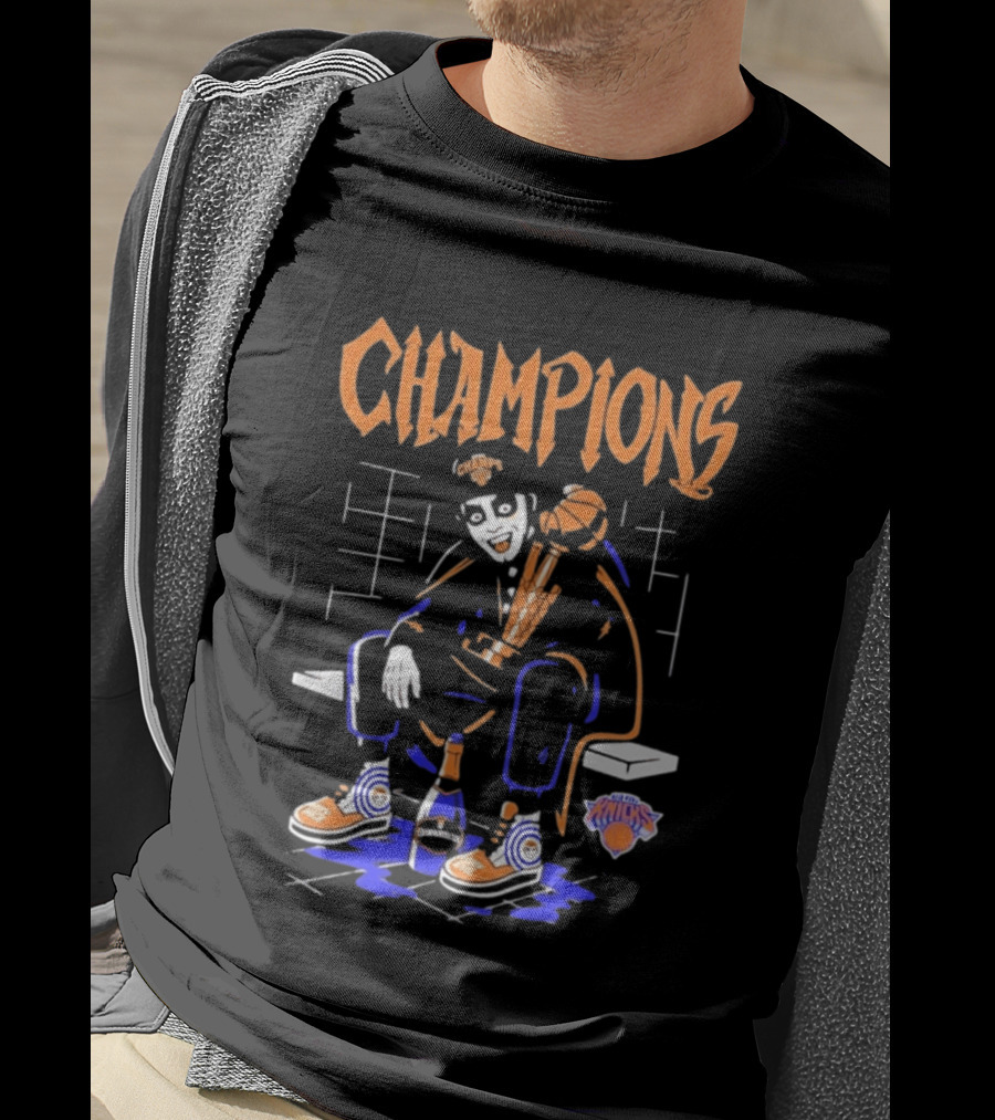 New York Knicks Evil Clown Winning Trophy And Champagne T-Shirt