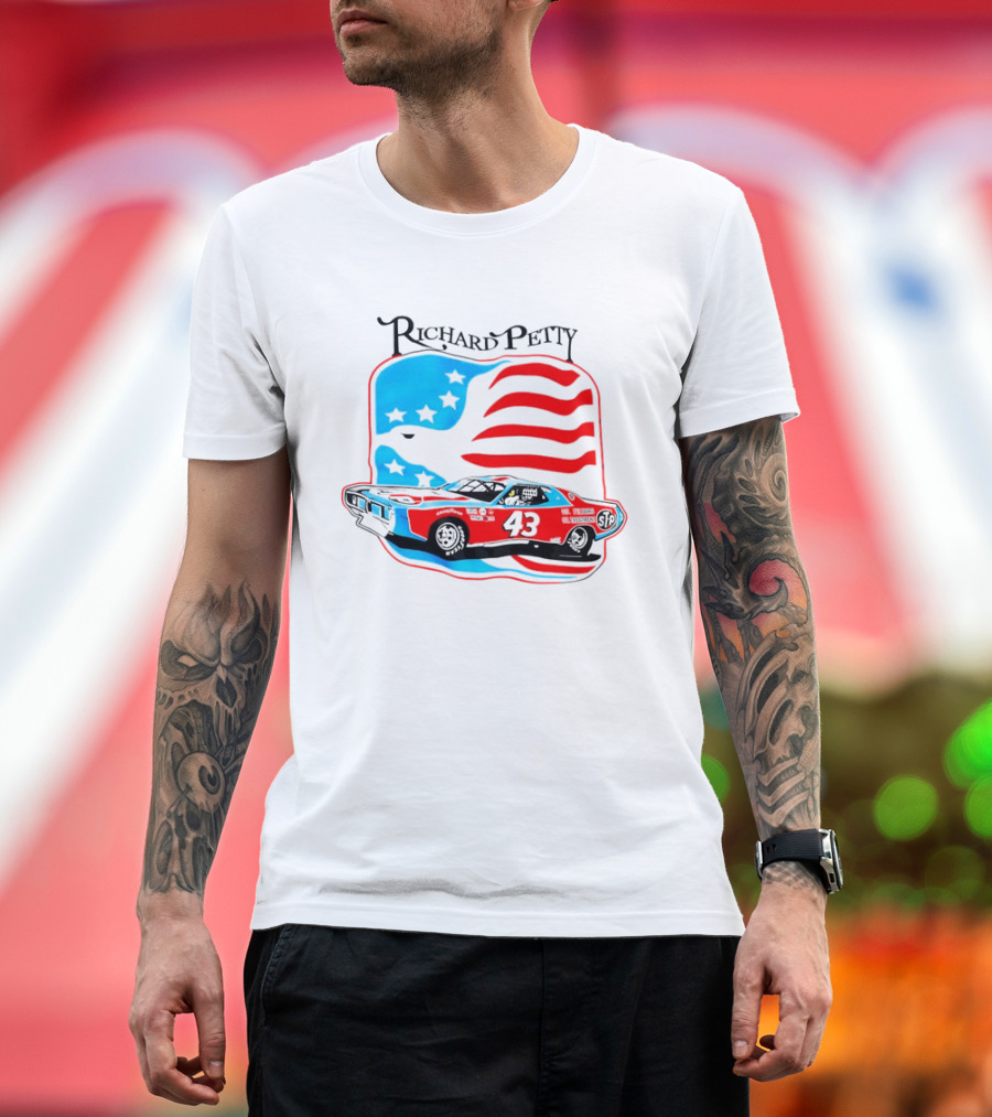 Richard Petty NASCAR Racing Car 43 STP American Flag T-Shirt