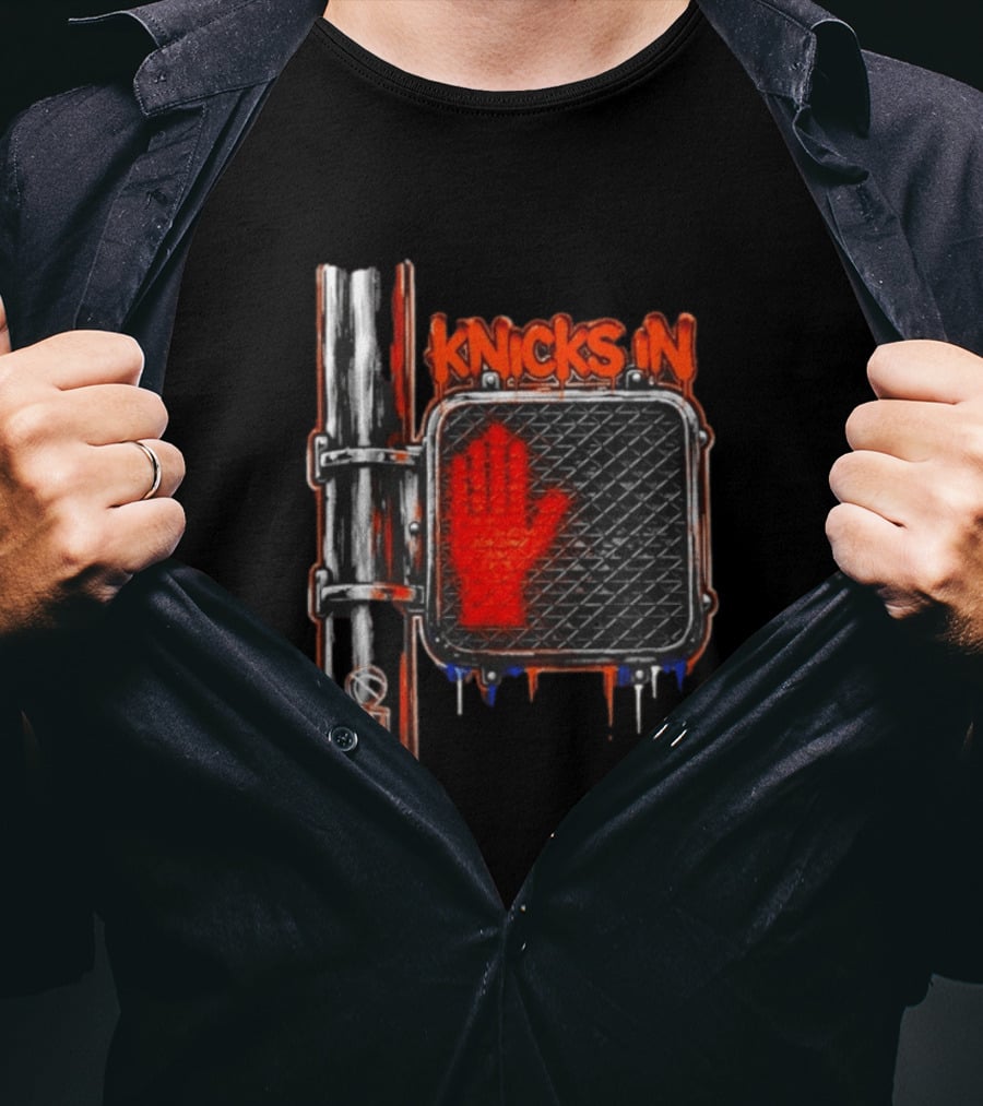 Knicks In 4 Hand Sign Traffic Light NBA T-Shirt