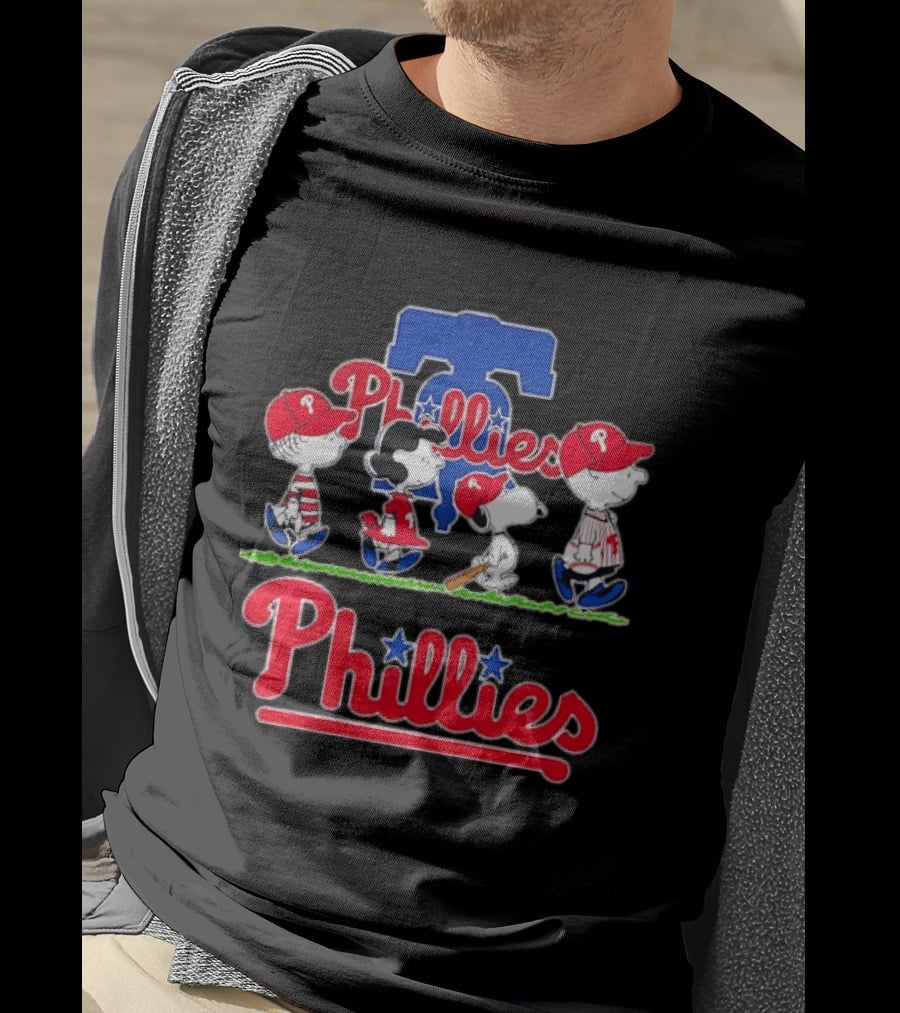 Peanuts Gang Philadelphia Phillies Walking T-Shirt