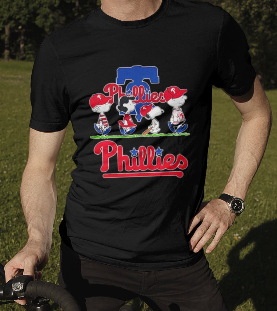 Peanuts Gang Philadelphia Phillies Walking T-Shirt