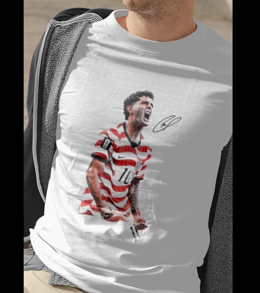 USA 10 Christian Pulisic Soccer Star Jersey Signature T-Shirt