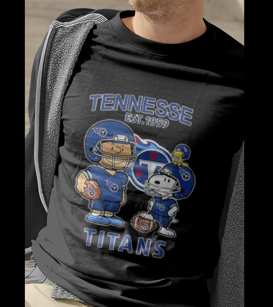 Tennessee Titans EST 1959 Charlie Brown And Snoopy Football T-Shirt