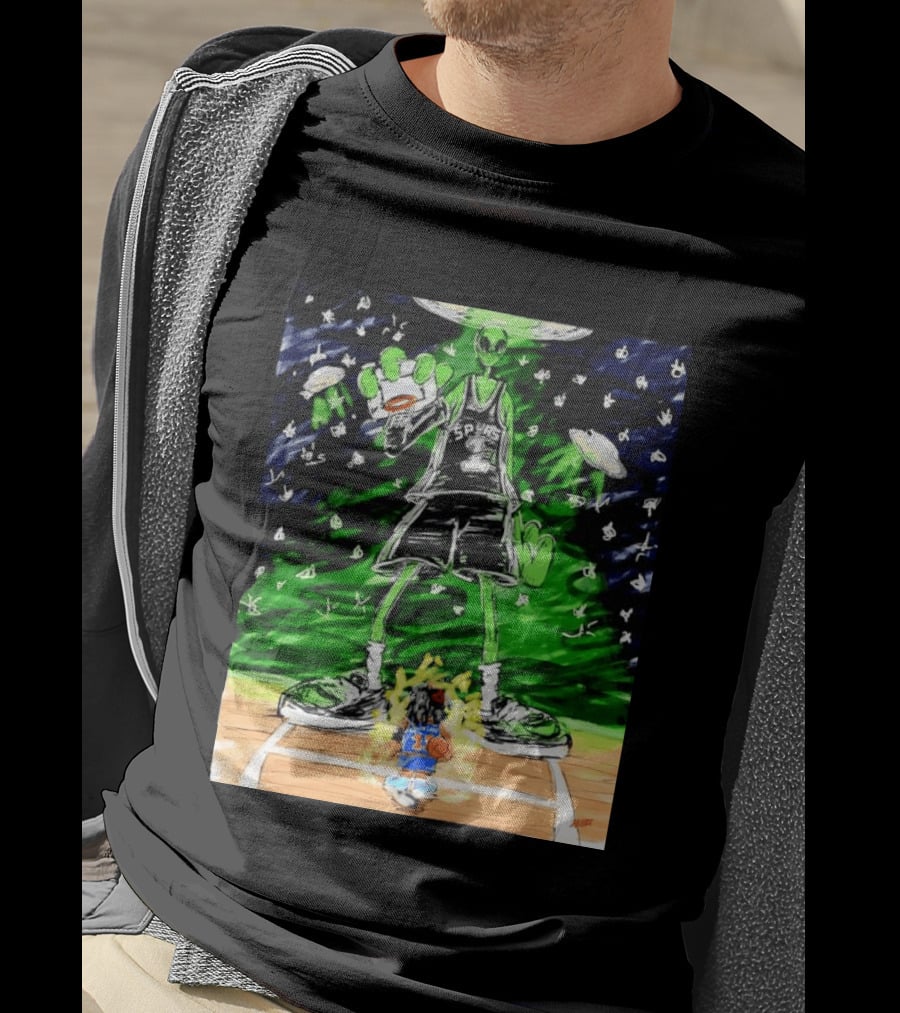 Victor Wembanyama Alien San Antonio Spurs Vs Jalen Brunson New York Knicks NBA Showdown T-Shirt