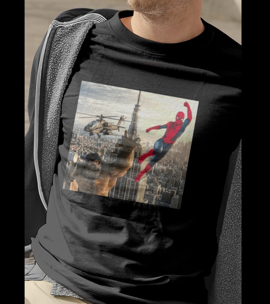 Brand New Day Spider Man And Hulk In Epic New York Battle Scene T-Shirt