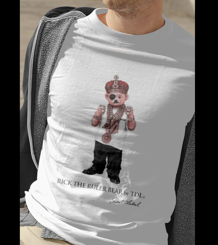Rick The Ruler Bear Slick Rick Hip Hop TDL Dut Label Iconic Crown Eyepatch T-Shirt