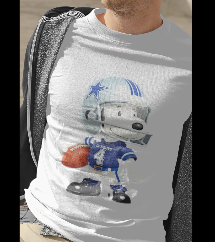 Peanuts Snoopy Cowboys Football Player 4 Helmet Dallas Fan Gear T-Shirt