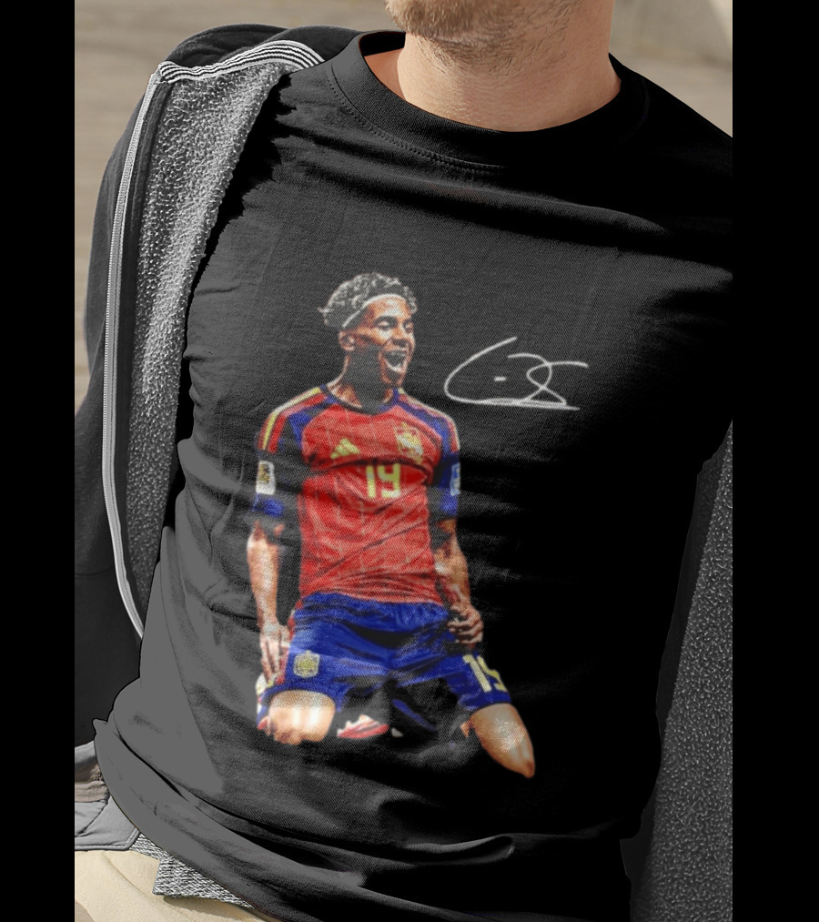 19 Lamine Yamal Spain National Football Team Soccer Jersey Celebration T-Shirt
