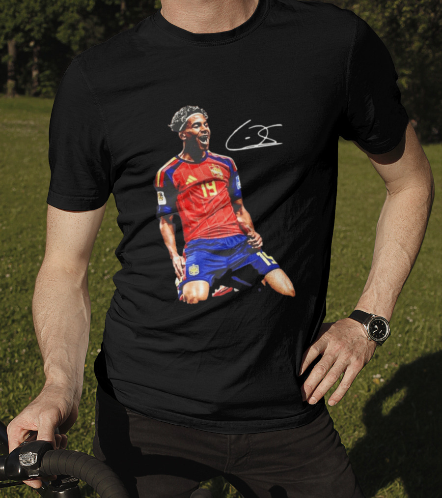 19 Lamine Yamal Spain National Football Team Soccer Jersey Celebration T-Shirt